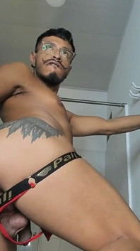 Uwielbiam się wycisnąć z mojego 25cm dildo