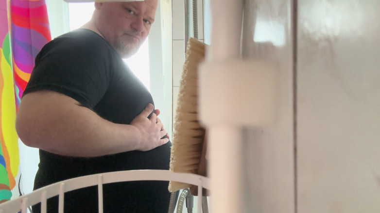 BigBearFrankfurt: I'm Relaxing in the Shower