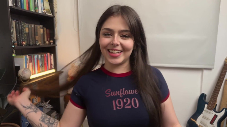 DaliaMorgan: My Stepdaughter Decides to Come Into My Office to Suck...