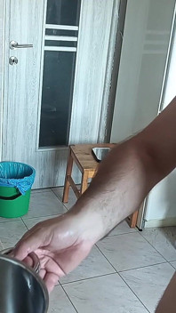 Gek Stel Dat Plezier Heeft in De Keuken.