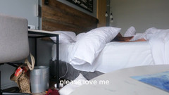 Slut me out: 紧 Squeze 18 乌木在第一次尖叫。巨大的面部护理