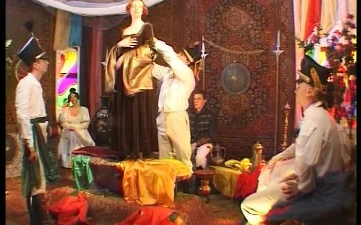 Wonderful Hot World X: Гаряча дика оргія для сексуальних стерв у тічці