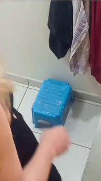 Nady Sissy, o sürtük, mutfakta beni sevişiyor