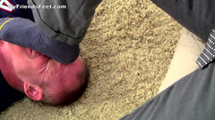 My friends feet: Jack Mchawk dominuje dev se svými ponožkami a bosými nohami