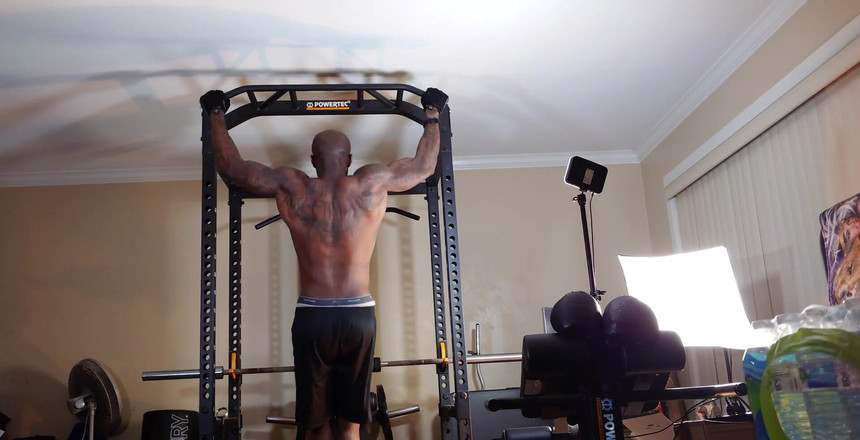 Hallelujah Johnson: 프로그레시브 과부하 접근법을 사용하여 운동 프로그램이 진보적이고 체계적인 경우 저항 훈련 운동