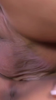 Mia: aksi tante seksi