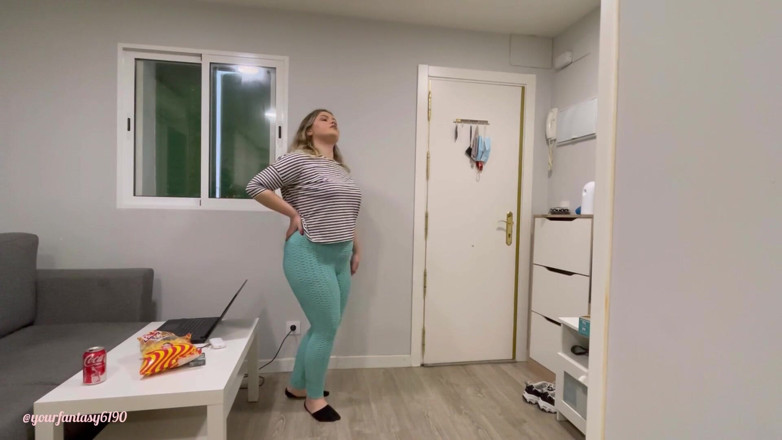 Your fantasy studio: Movie and farts with me