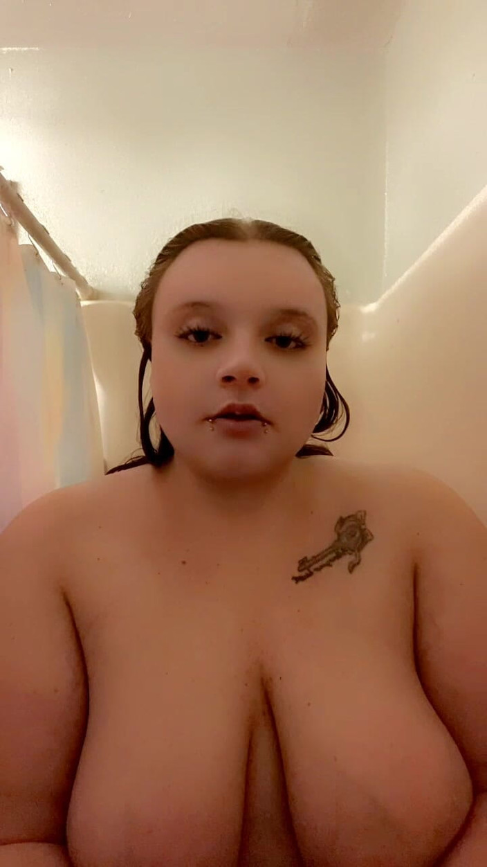 Ginger BBW lala: 淋浴乐趣