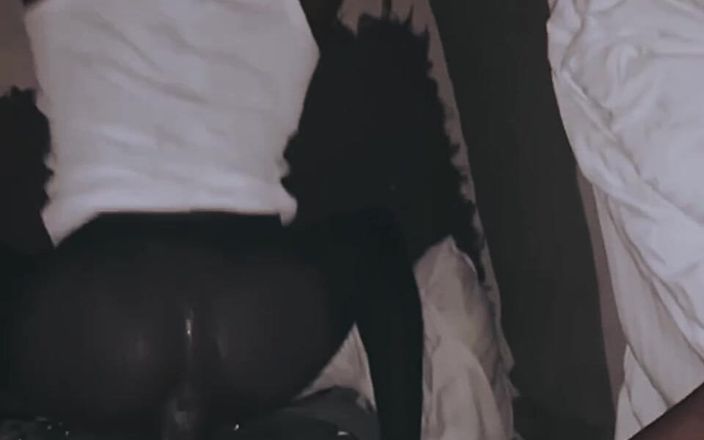 Demi sexual teaser: फेमबॉय की बड़े काले लंड द्वारा चुदाई II