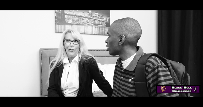 Black Cock Loving: Grote tieten Canadese gilf gecreampied door zwarte bull