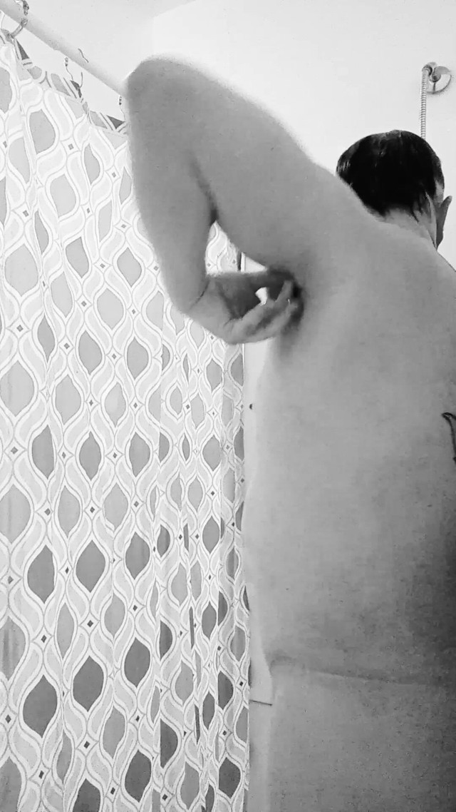 Shower Movie with Old Time Black and White Visuals (Risky net media)