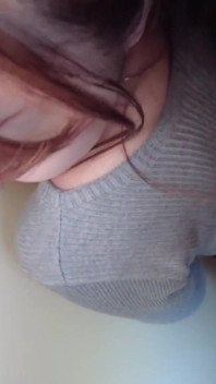 Street Peach - Can You Handle How She Gives in to Every Wave with Her Butt Bare? Chapter-1