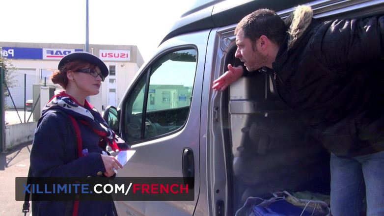 French girls at work: Ruiva empregada é fodida no caminhão