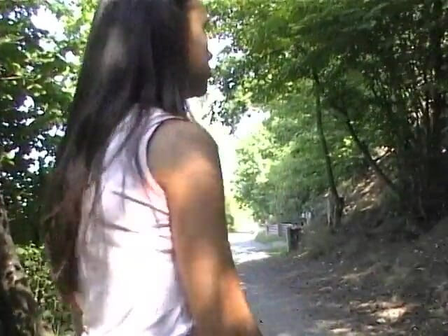 POV Orgasms: Brunetka amator nastolatka kutas ssanie i uzyskiwanie POV jebana