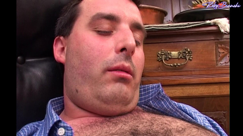 Topax Film Production: Шлюшка отримує сперму в дупу, поки її чоловік