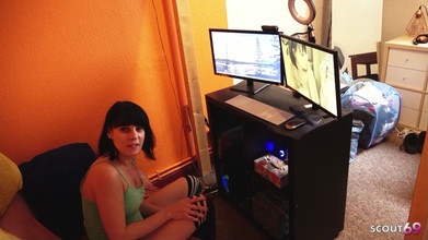 Scout69: जर्मन सौतेली बहन maria Saint पोर्न देखते हुए पकड़ी गई और देखने का बिंदु वाली चुदाई के लिए बहकाती है