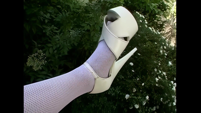 2 much love: 妊娠中の妻がミルク満ちゃって友達のチンコが欲しい - エピソード#01