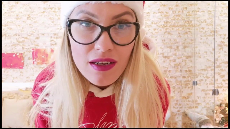 Erotic Tanya: Menjadi tenang, haiwan peliharaan!