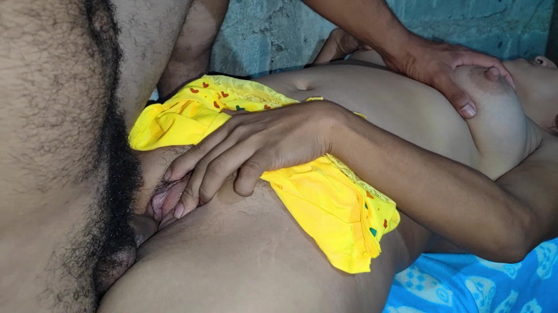 Cintialove: 내 처녀 보지를 열고 결국 섹스하고 인도 타밀 섹스 비디오에서 정액으로 의붓여동생의 보지를 채우다.
