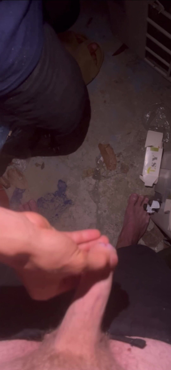 Quan Vietnam 18: Helpende hand. Help mijn vriend 's avonds laat een enorme lading...