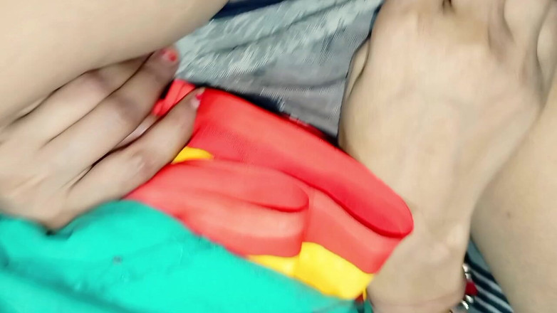 BadAim6: Индиец Deshi Merid возвращается домой с трахающей киску на хинди аудио