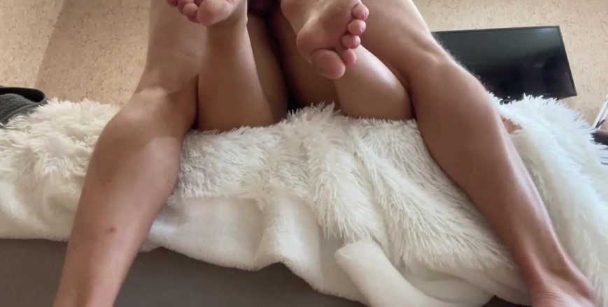 Lux Eva: Yanlışlıkla hizmetçinin sıkı amına boşalıyor