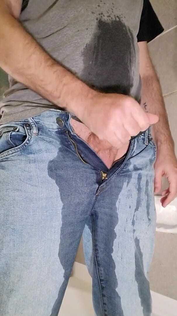Solo Piss Play and a Cum Blast in the Shower (slow Mo Replay) (Solo Andy)