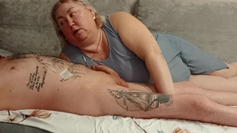 Zona901: Nakarmiłem moją macochę spermą