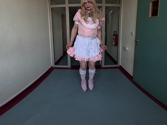 Sissy Adventures VR: aapki niji bahin naukraani chantal - bhaag 1