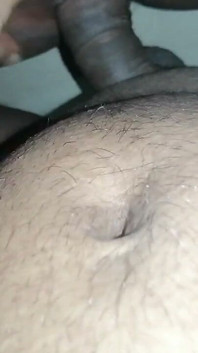 Desi Bhabhi złapany podczas palcowania