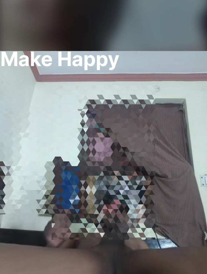 Make happy: L'ex moglie vuole provare a giocare con i vecchi sentimenti