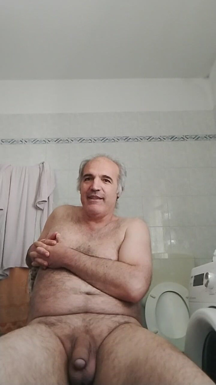Setesesso7: Havzada çok fazla işeme ve uzun bir handjob ve kirli dil