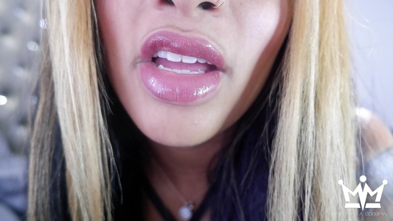 Mya Mula Goddess: Bratty Lips는 당신이 보내줄 것을 요구합니다