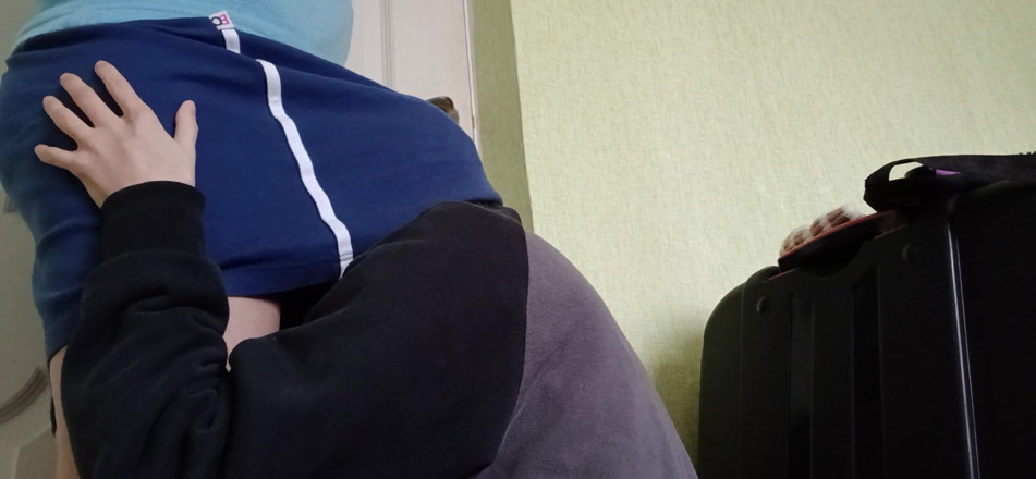 Lesbian-illusion: Doi vecini ascund faptul că sunt lesbiene