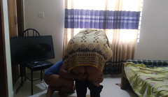 Aria Mia: Mujer sexy quiere follar con un mecánico de tv mientras...