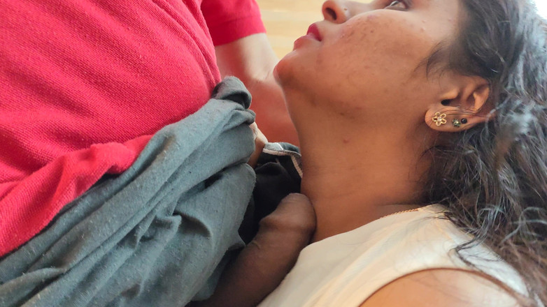 Vaigavarun45: लड़की और इलेक्ट्रीशियन हॉट चुदाई जबकि वह घर पर अकेली थी