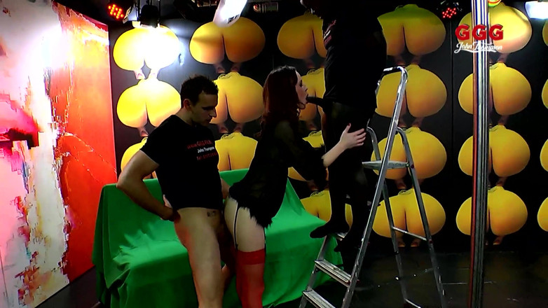 German Hardcore Gangbang GGG: Ggg - Blondýnka Dostane Cum V Gangbangu