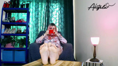 Lady_Angela: Envie de dessous de pieds - lady Angela Nakes te renifle...