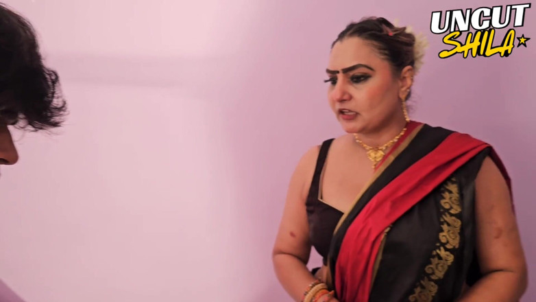 Uncut Shila: Tight Pussy Hot MILF Desi Bhabhi in Saree Fucked Hard...