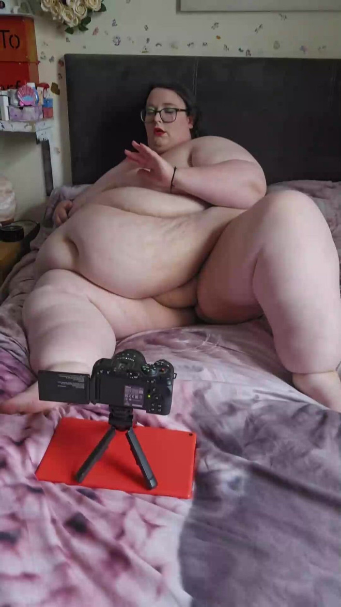 SSBBWLadyBrads: एसएसबीबीडब्ल्यू अपक्लोज चूत खेल भाग 2