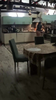 Betrapt door mijn buurman - pov pijpbeurt, op zijn hondjes & sperma op gezicht 299