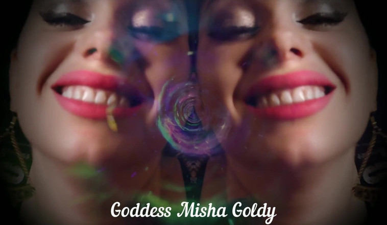 Goddess Misha Goldy: Soy tu nueva y hermosa adicción! Correte a mi mando...