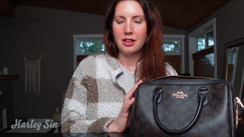 Harley Sin: Whatsinmybag