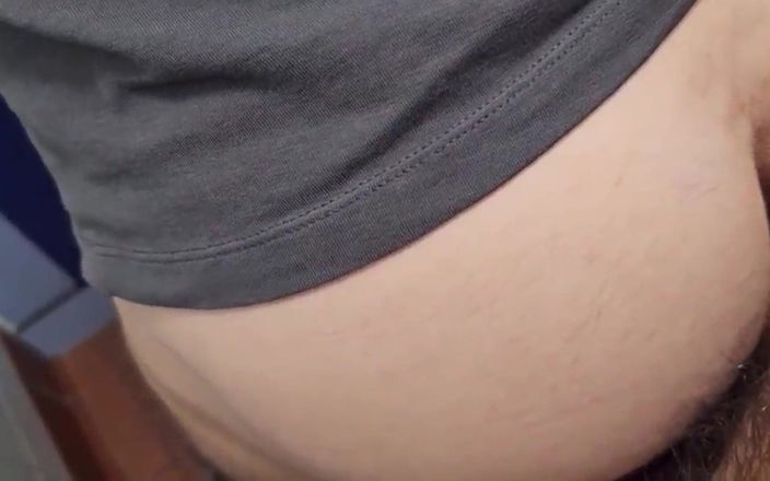 The Substance: Gay ngentot di kamar mandi stasiun kereta api