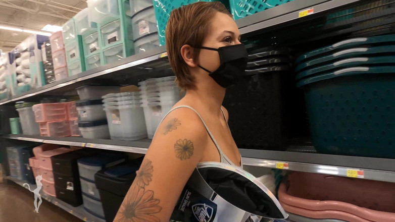 Katie Diggs: Biggest fan pays to fuck me