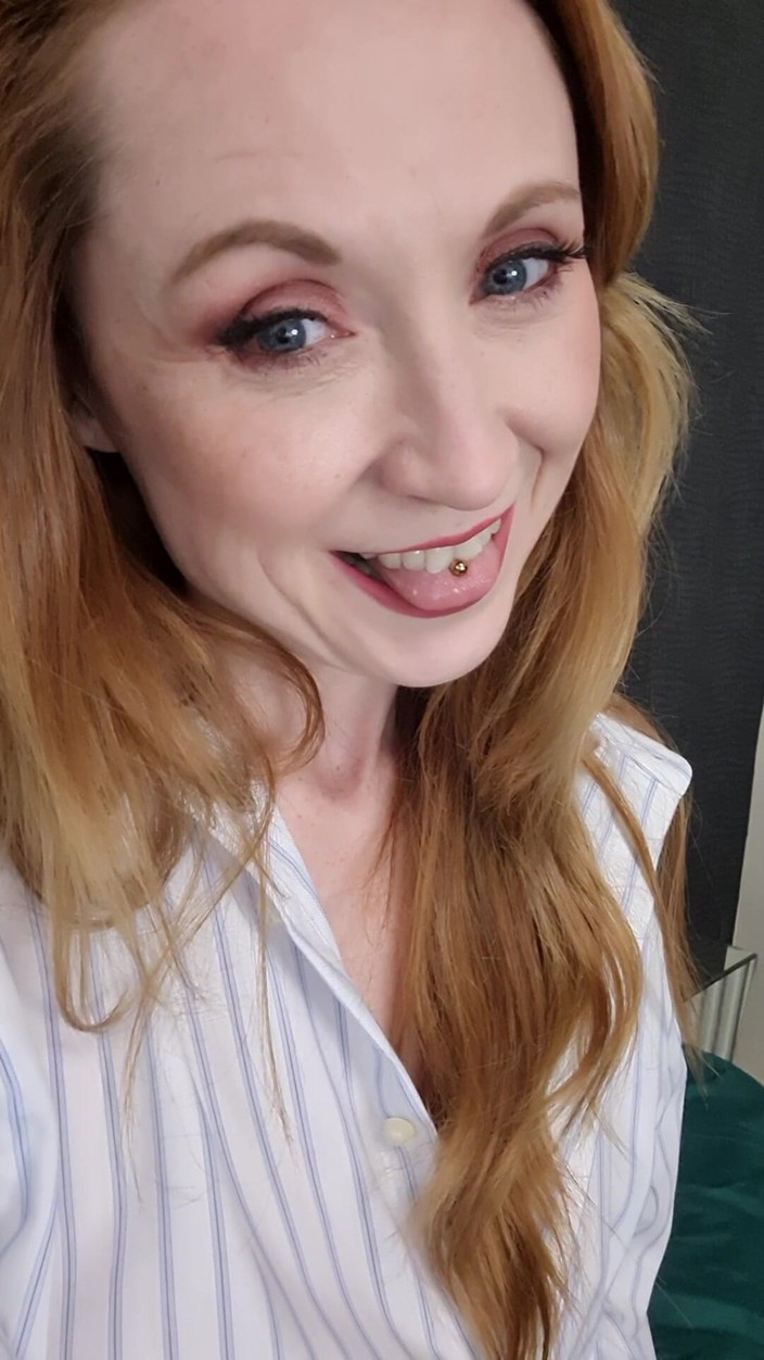 Lily kink: Cachonda Madura MILF Video Teléfono Sexo Desafío: Mientras El Novio...