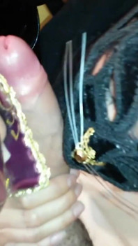 Pembe naylon çoraplı ve sarı külotlu çoraplı üçlü grup seks