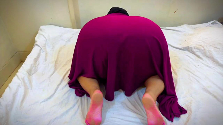 Your Boy's Cum: Lebanese Hot Maid Rest My Bed &amp; I See Her Big...