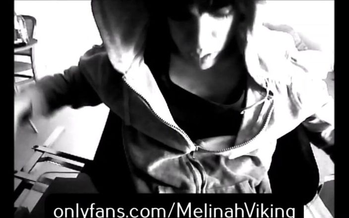Melinah Viking: 黑白诱惑扩展版