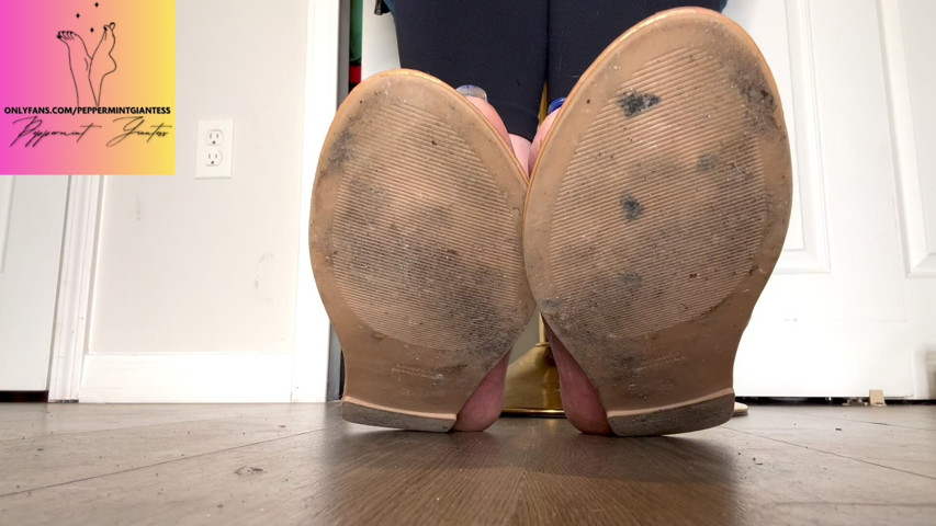 Size 16 Feet Shoeplay & Dangling in Sandals - 67 Tall Amazon (Peppermint Giantess) Size 16 Feet Shoeplay & Dangling in Sandals - 67 Tall Amazon (Peppermint Giantess)